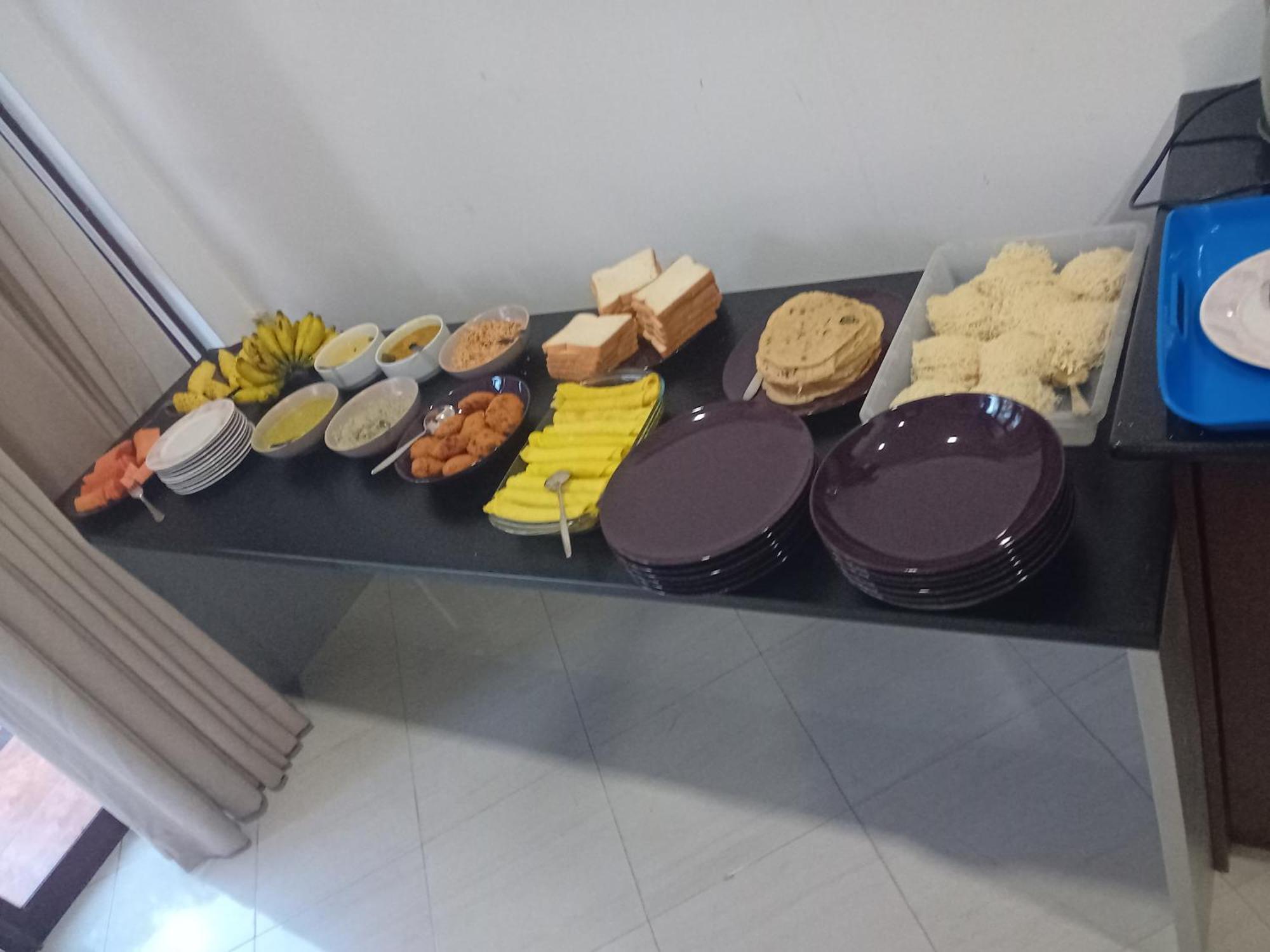 Hotel Blue Bird 尼甘布 外观 照片