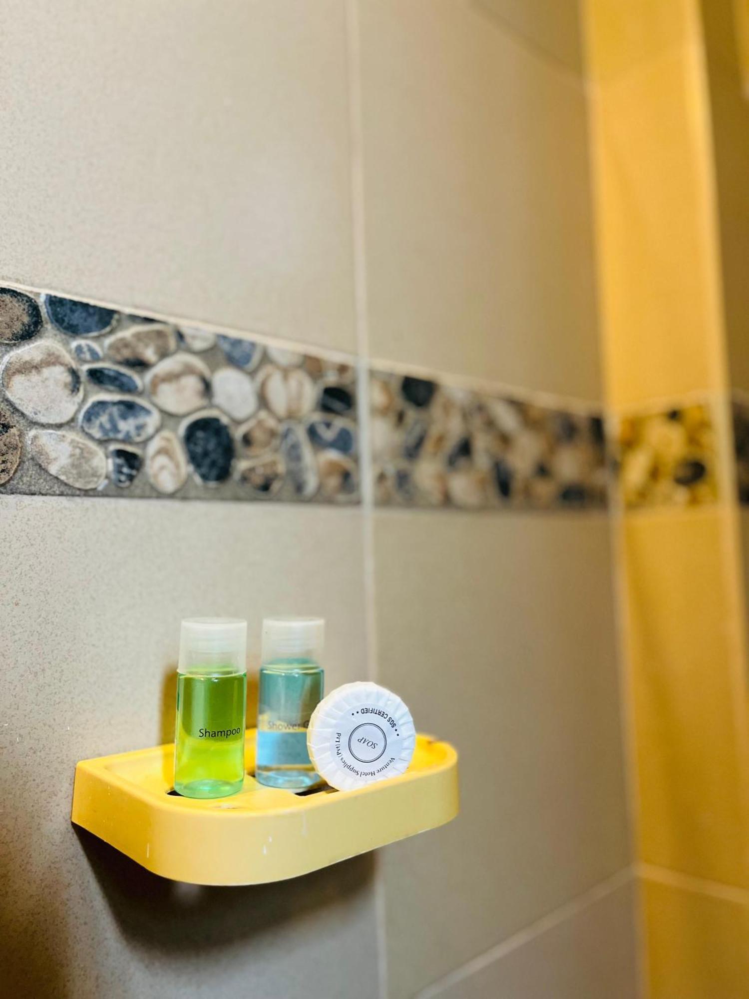Hotel Blue Bird 尼甘布 外观 照片